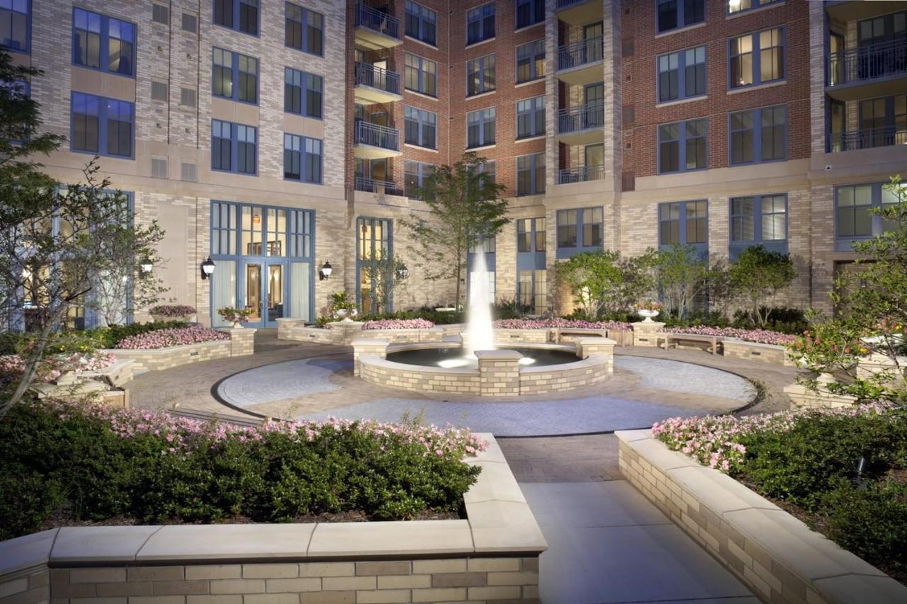 Splendid 2 Bedroom Condo At Pentagon City Arlington Buitenkant foto