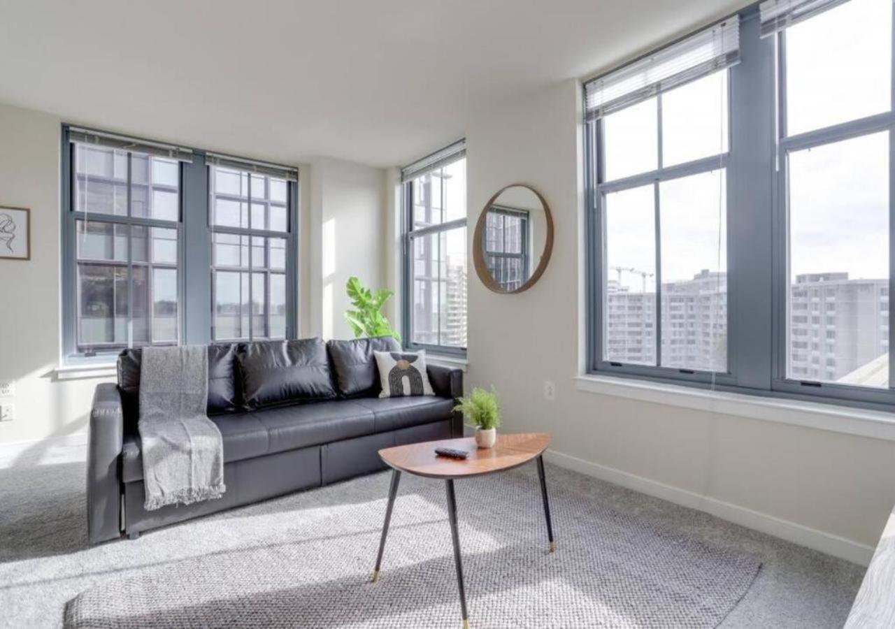 Splendid 2 Bedroom Condo At Pentagon City Arlington Buitenkant foto