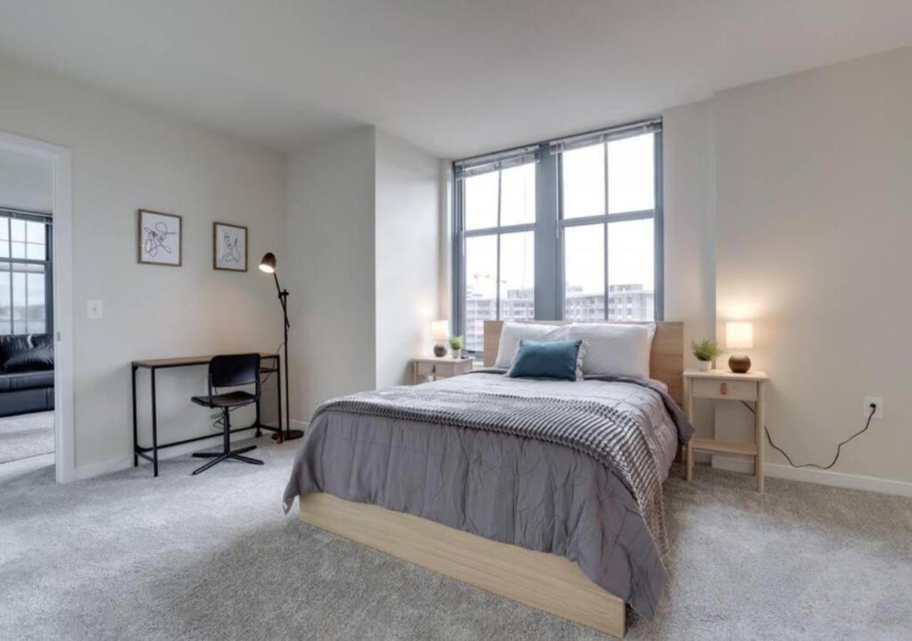 Splendid 2 Bedroom Condo At Pentagon City Arlington Buitenkant foto