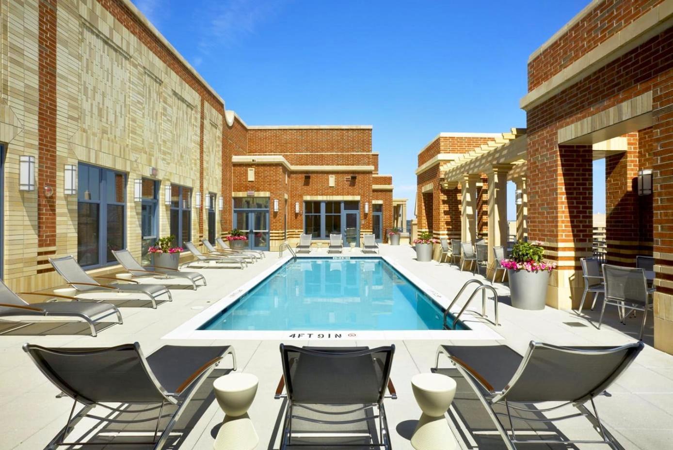 Splendid 2 Bedroom Condo At Pentagon City Arlington Buitenkant foto